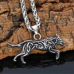 collier loup avec symboles triquetra nordique