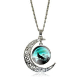 collier loup pendentif croissant de lune 