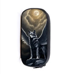 TROUSSE LOUP AILÉ DEVANT LA LUNE