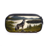 TROUSSE LOUP DEVANT LE LAC