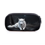 TROUSSE LOUP BLANC ALLONGÉ SOUS LES ÉTOILES